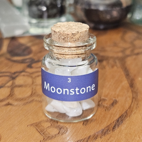 Moonstone Energy Healing Stones in Glass Jar - Picture 1 of 5